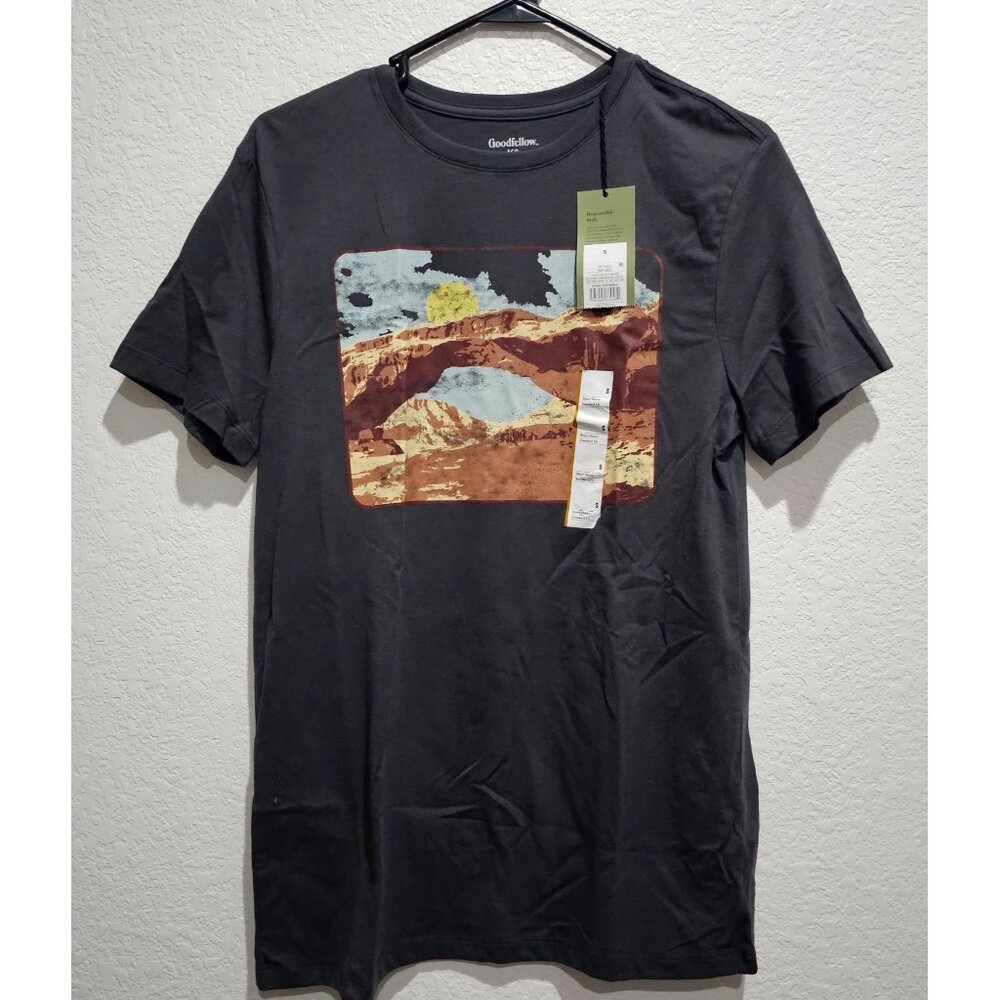 Goodfellow and Co. T-shirt / Size Small / NWT‎